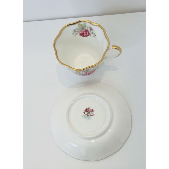 Queen's Rosina 1 Tea Cup & 1 Saucer Pink & White Cabbage Roses Gold Trim 1960s - Picture 6 of 6